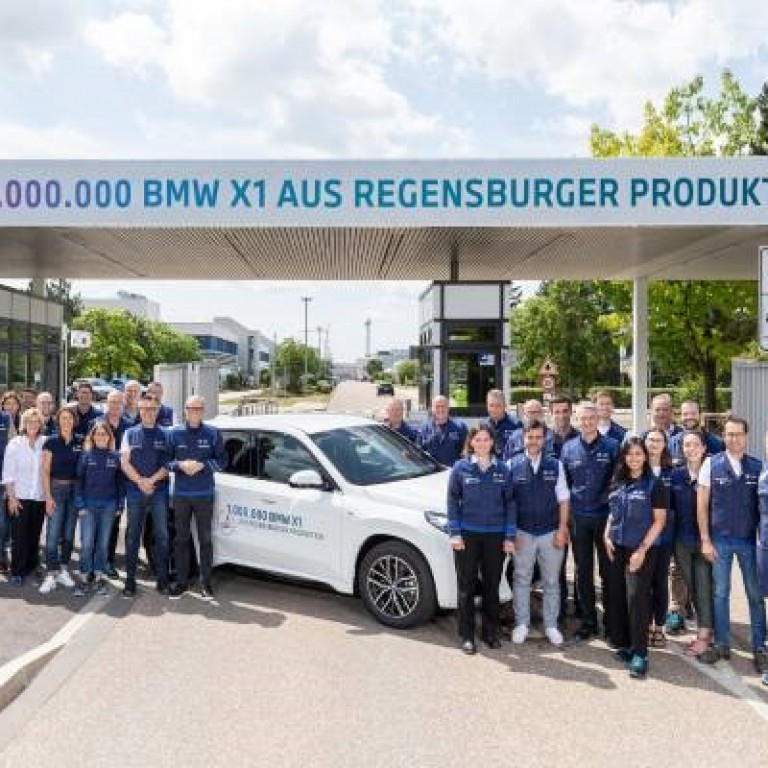 L’USINE BMW GROUP DE RATISBONNE FRANCHIT UNE ETAPE IMPORTANTE DANS LA PRODUCTION : LA 1 000 000E BMW X1 VIENT D’ETRE CONSTRUITE SUR LE SITE.