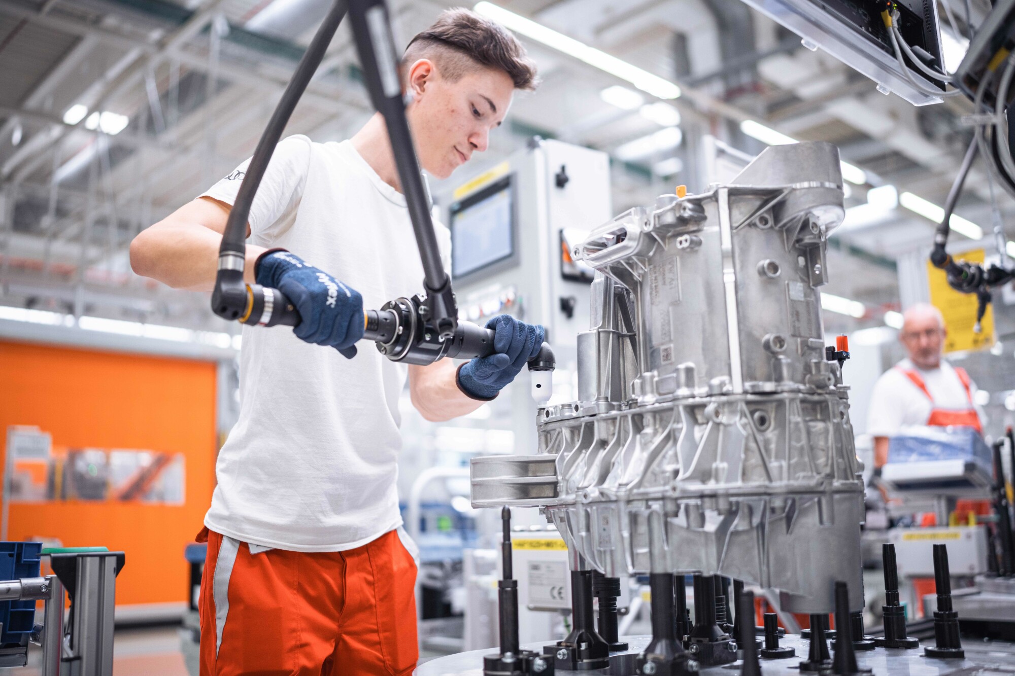 AUDI LANCE LA PRODUCTION DE MOTEURS ÉLECTRIQUES POUR LA PLATEFORME PPE — free download